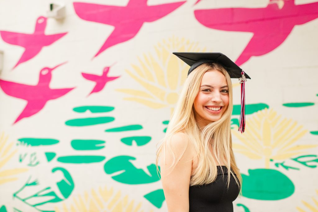 senior photos at hemisfair park